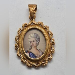 Elegant Gold Framed Pendant with Portrait & Diamonds